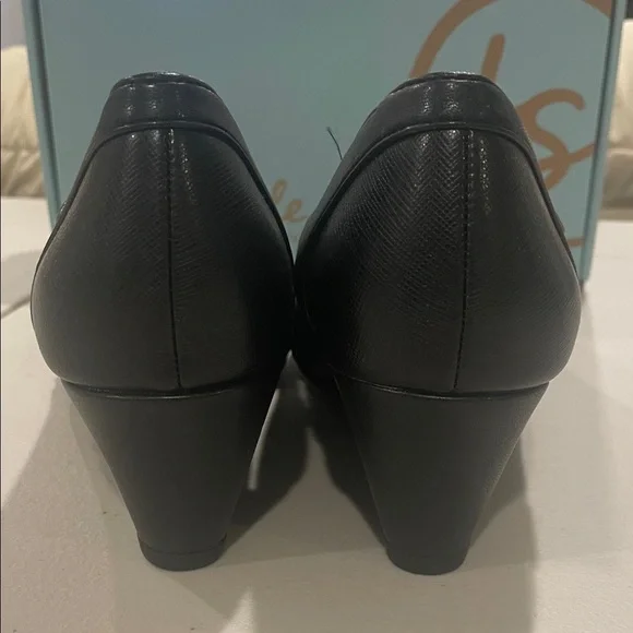 Life Stride Black Comfort Shoes - Picture 8 of 11